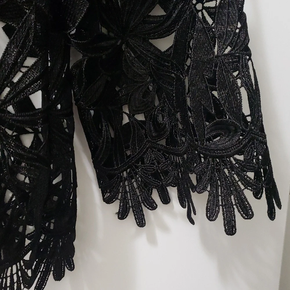NWT Chico's Black Lace Travelers Overlay - Picture 3 of 9